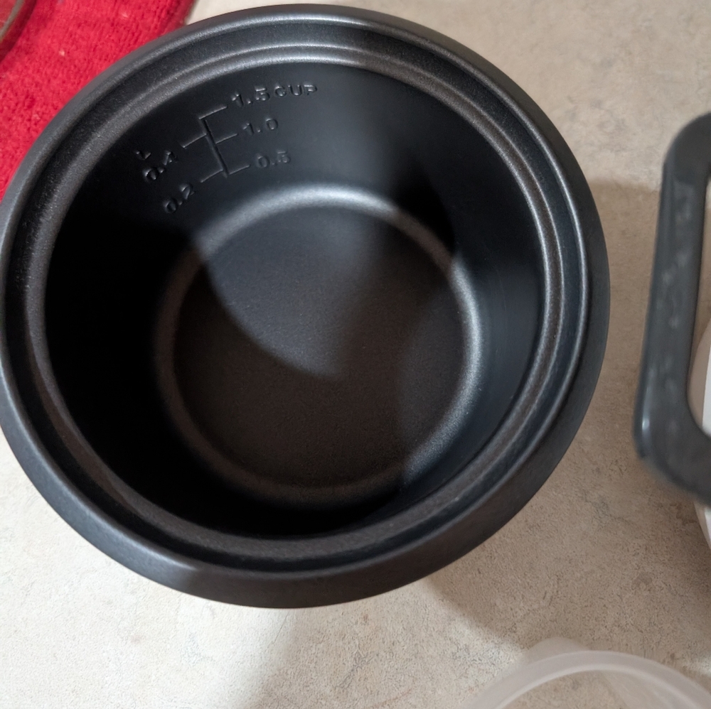 Black & Decker Rice Cooker - Picture 8 of 9